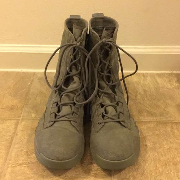 nike military boots sage green